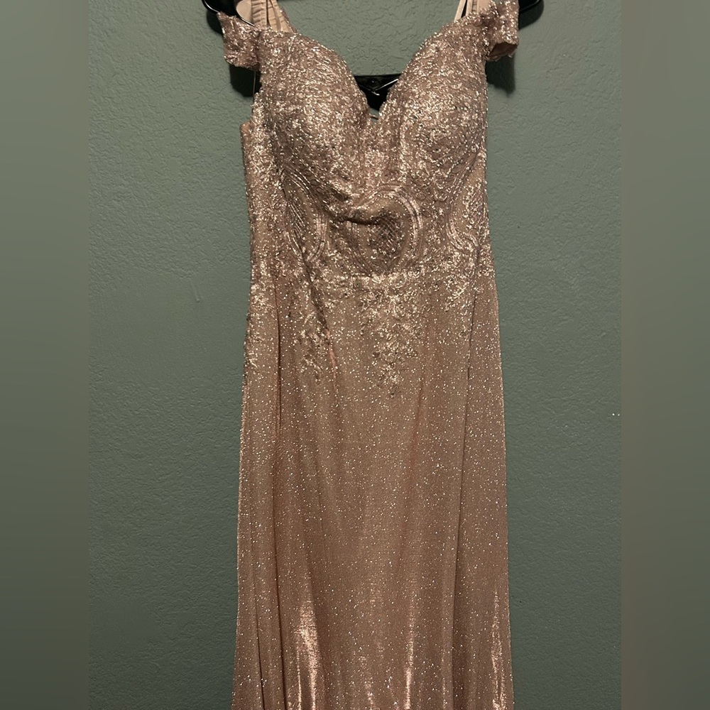 Size XL mother of the bride dress. Size 12. Rose Gold color